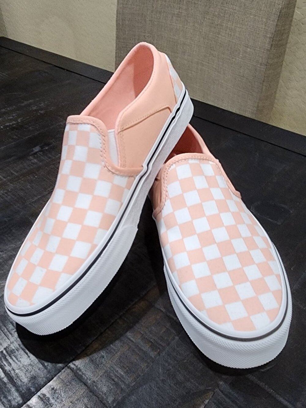 NEW WOMEN'S VANS OFF THE WALL CLASSIC CHECKERED SLIP-ONS-PEACH COLOR-SIZE 8